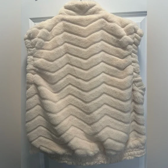 Anthropologie Maeve Reversible Faux Fur Vest. Cream. Size Large. EUC - Picture 3 of 9